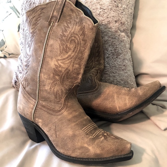 Women’s Leather Cowboy Boots - Picture 3 of 5